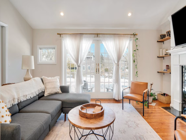 Hampton Bay Luxurious Retreat - Your Perfect Getaway